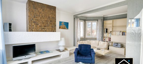 Вилла с 3 спальнями в Виллар-ле-Домб, Франция № 206372 13