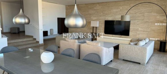 3 bedrooms Penthouse in Saint Julian's, Malta No. 4783 6