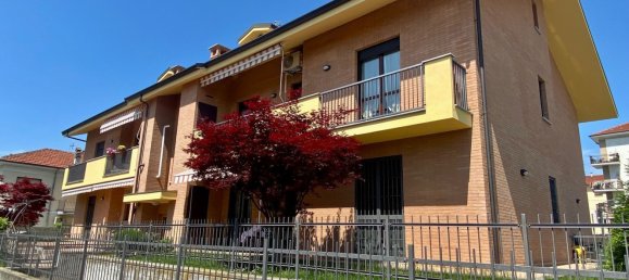 3-salle Duplex à Carmagnola, Italy No. 91255 2