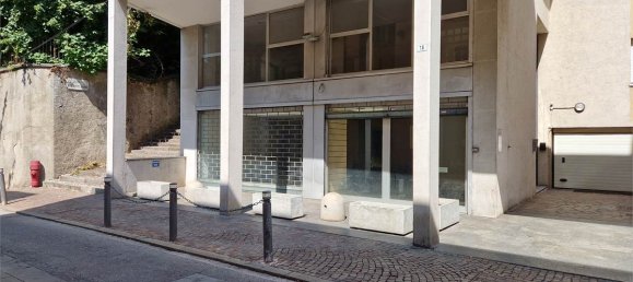 4غرفة مرآب في Como, Italy رقم 76980 2