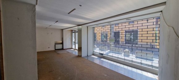 4غرفة مرآب في Como, Italy رقم 76980 4