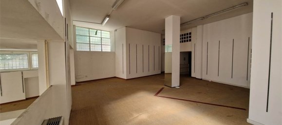 4غرفة مرآب في Como, Italy رقم 76980 7