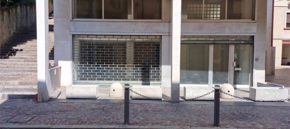 4غرفة مرآب في Como, Italy رقم 76980 3