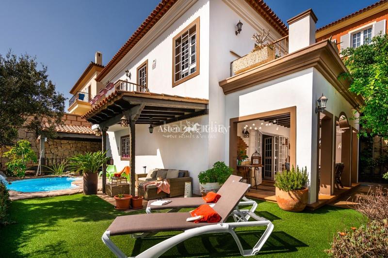 Вилла с 4 спальнями в Арона, Испания № 124662