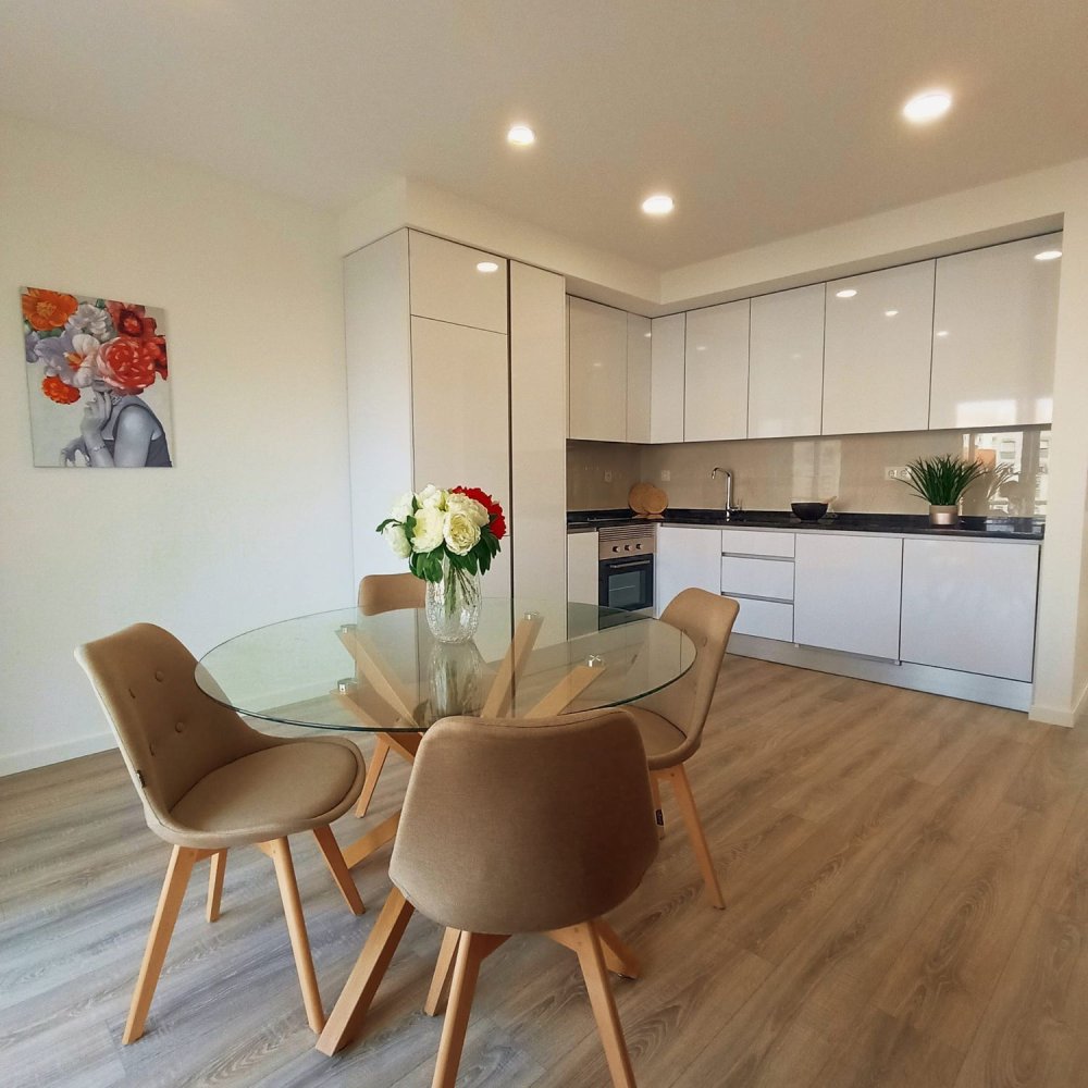 3 bedrooms Apartment in Lisbon, Portugal No. 85214