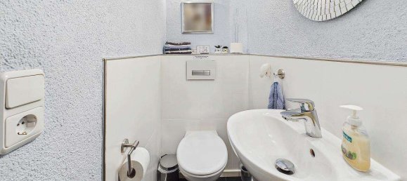 7 rooms Townhouse in Wiesbaden, Germany No. 39439 42