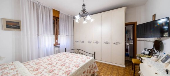 Apartamento de 3 dormitorios en Rimini, Italy No. 319829 32