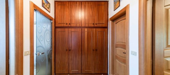 Apartamento de 3 dormitorios en Rimini, Italy No. 319829 36