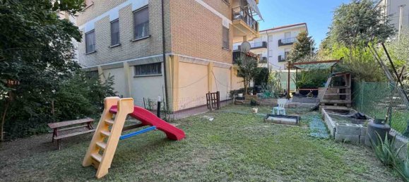 Apartamento de 3 dormitorios en Rimini, Italy No. 319829 9