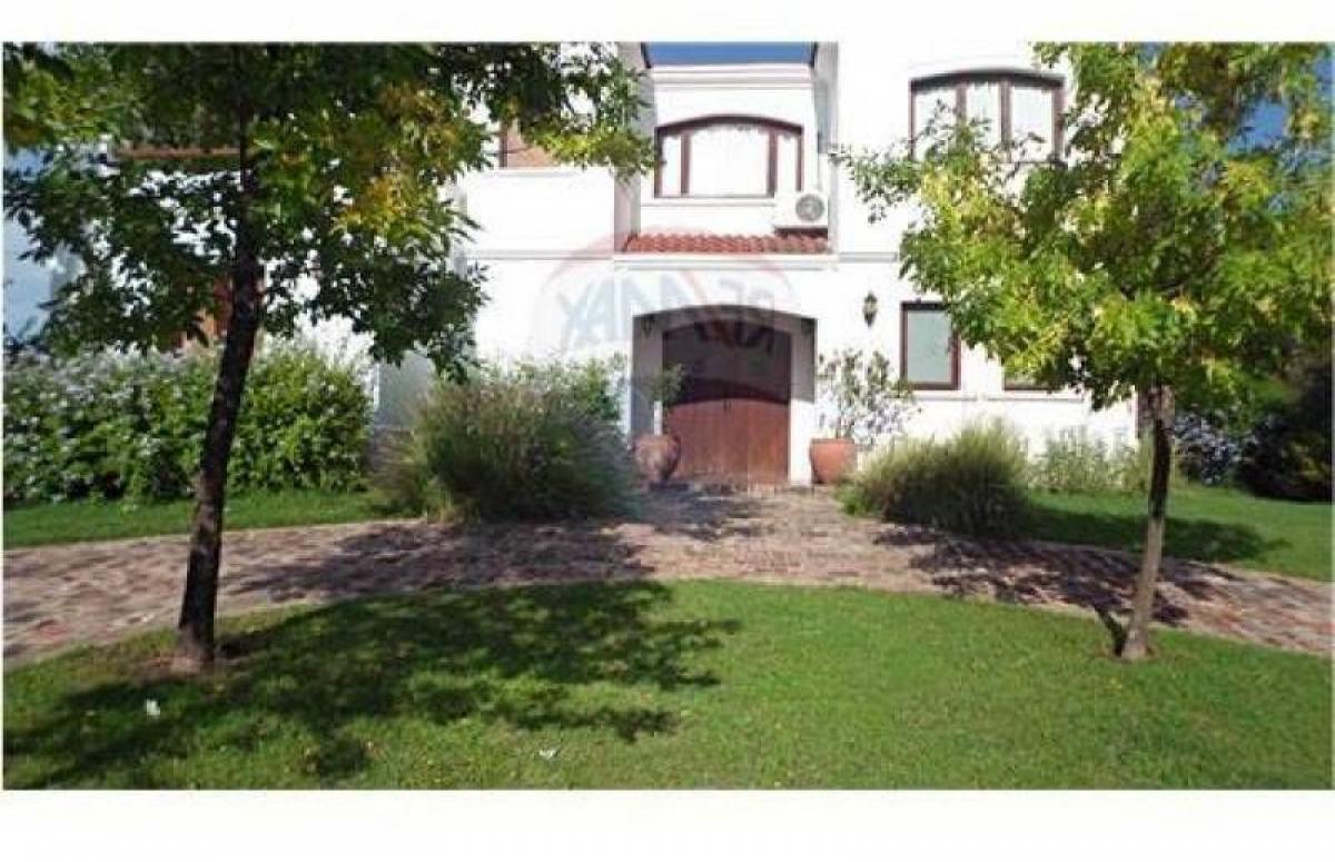 4 bedrooms House in Tigre, Argentina No. 55530