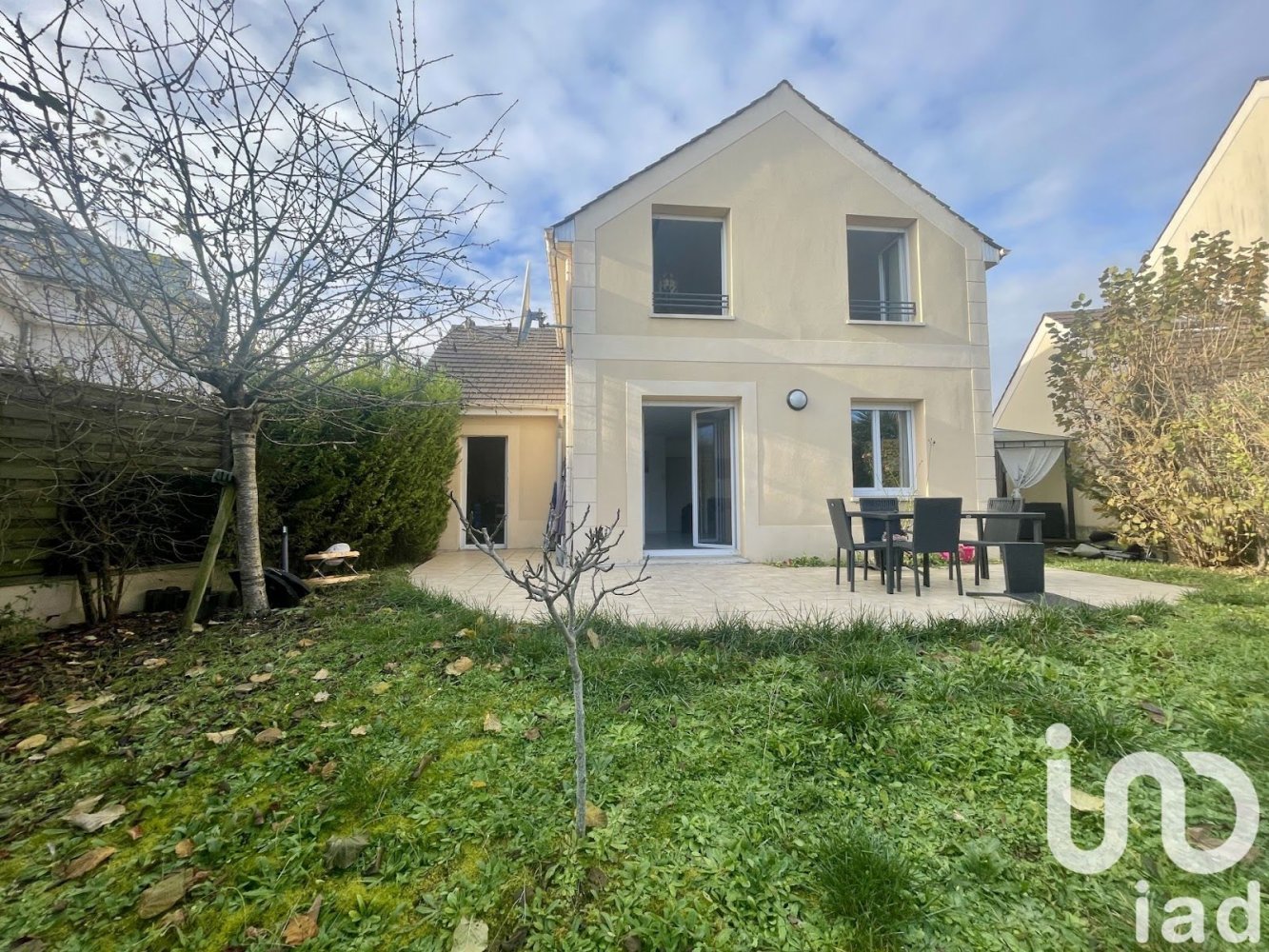 3 bedrooms House in Vernouillet, France No. 115655