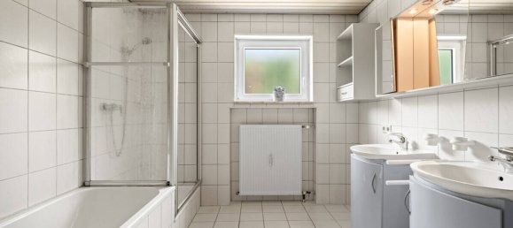 8 rooms Townhouse in Bodenseekreis, Germany No. 311226 2