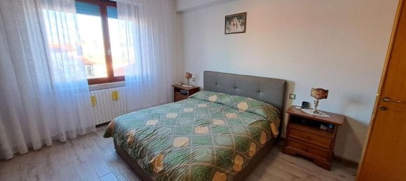 4 rooms Apartment in Rosignano Marittimo, Italy No. 125585 10