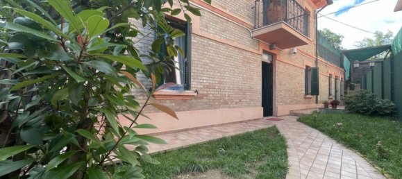3 bedrooms House in Civitanova Marche, Italy No. 310294 8