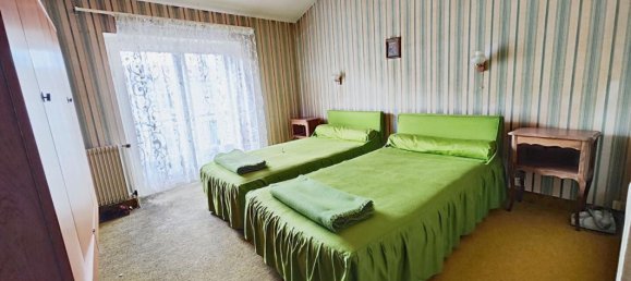 Casa de 5 dormitorios en Maine-et-Loire, France No. 98967 9