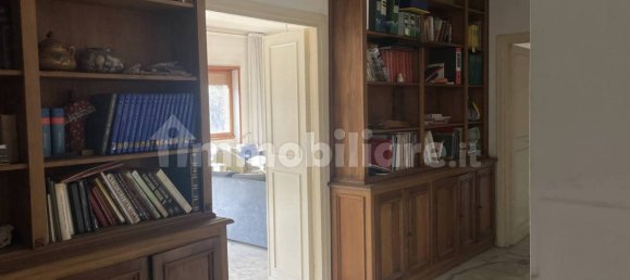 3 bedrooms Apartment in Rome, Italy No. 75349 2