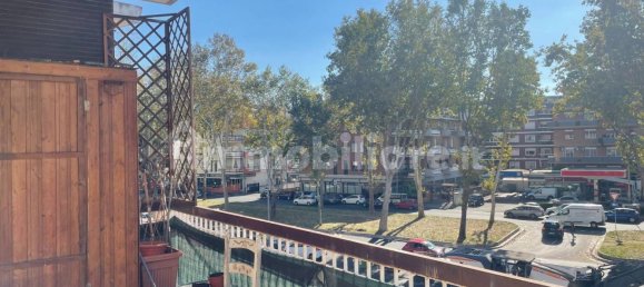 3 bedrooms Apartment in Rome, Italy No. 75349 15