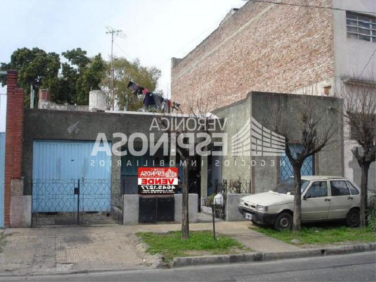 5 bedrooms House in Moron, Argentina No. 78192