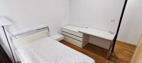 3 bedrooms Condo in Bangkok, Thailand No. 13171 13