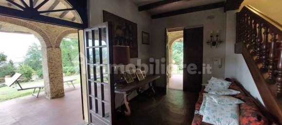 Villa de 3 dormitorios en Arezzo, Italy No. 90039 4