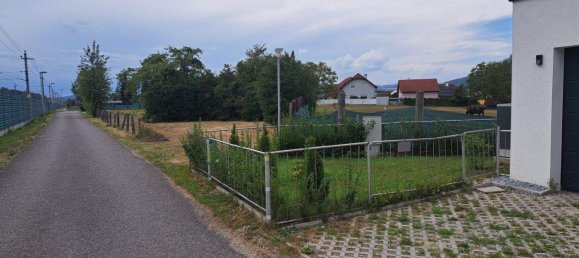 Land in Linz, Austria No. 47171 4