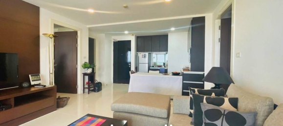 2 bedrooms Condo in Si Racha, Thailand No. 15462 3