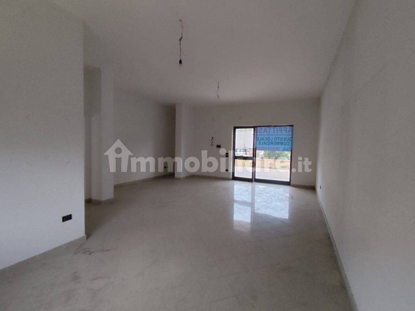 2-Zimmer Gewerbliche Immobilie in Scafati, Italy, Nr. 122198