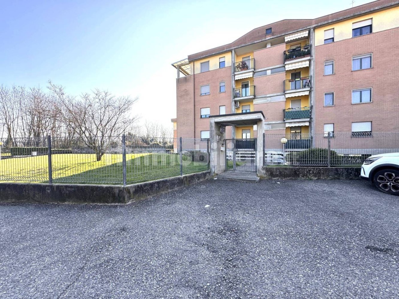 Квартира с 2 спальнями в Кайрате, Италия № 229541