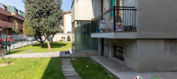 Квартира с 2 комнатами в Лиссоне, Италия № 30233 21