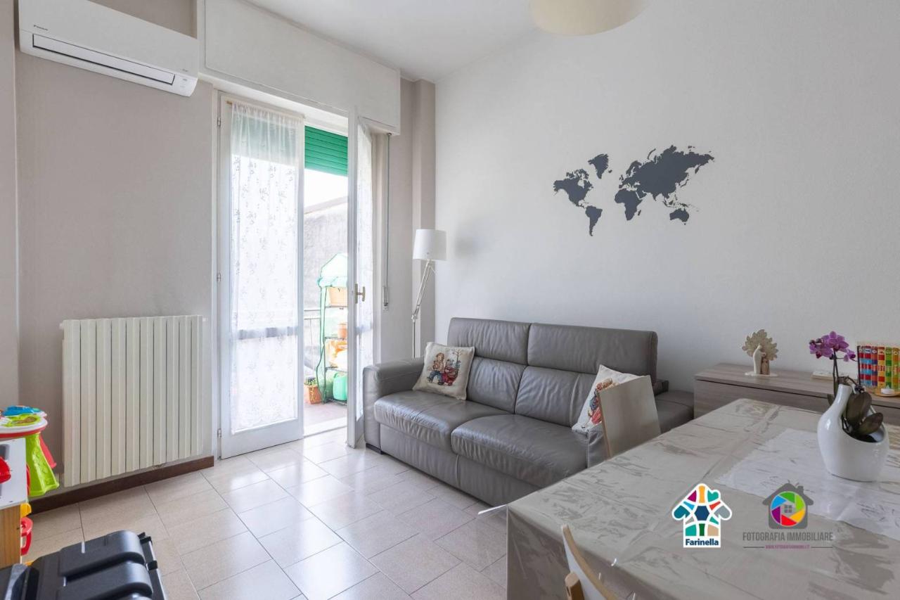 Квартира с 2 комнатами в Лиссоне, Италия № 30233