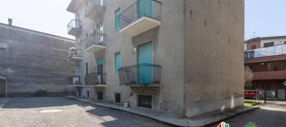 Квартира с 2 комнатами в Лиссоне, Италия № 30233 23