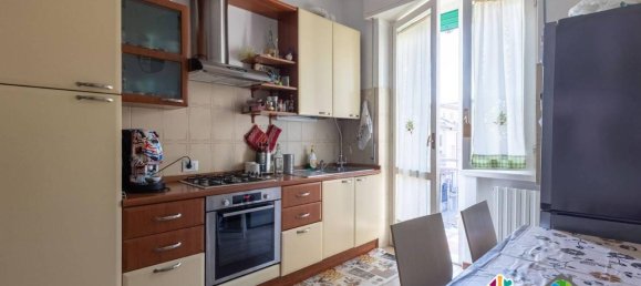 Квартира с 2 комнатами в Лиссоне, Италия № 30233 5