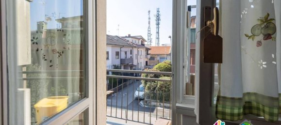 Квартира с 2 комнатами в Лиссоне, Италия № 30233 17