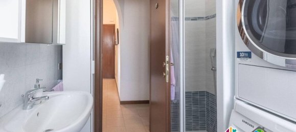 Квартира с 2 комнатами в Лиссоне, Италия № 30233 9