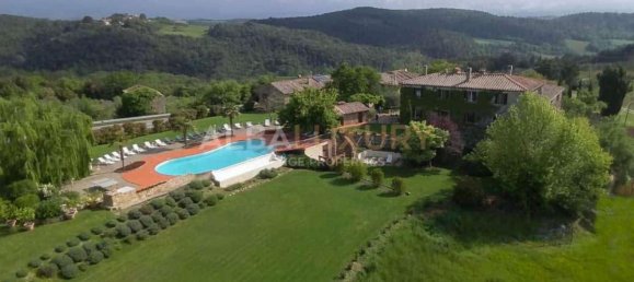 18 bedrooms Villa in Murlo, Italy No. 489 3