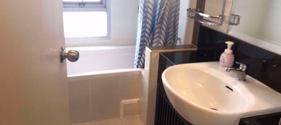 2 chambres Condo à Sukhumvit Plus


 Railay Beach, Thailand No. 32426 5