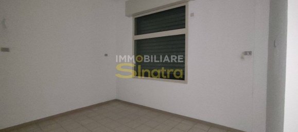 3-Zimmer Gewerbliche Immobilie in Paternò, Italy, Nr. 104183 13