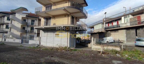 3-Zimmer Gewerbliche Immobilie in Paternò, Italy, Nr. 104183 2