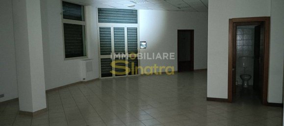 3-Zimmer Gewerbliche Immobilie in Paternò, Italy, Nr. 104183 8