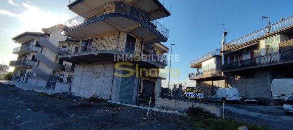 3-Zimmer Gewerbliche Immobilie in Paternò, Italy, Nr. 104183 3