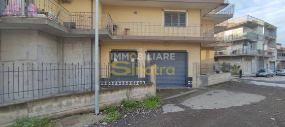 3-Zimmer Gewerbliche Immobilie in Paternò, Italy, Nr. 104183 4