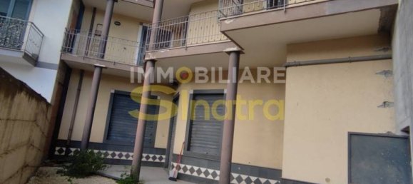 3-Zimmer Gewerbliche Immobilie in Paternò, Italy, Nr. 104183 26