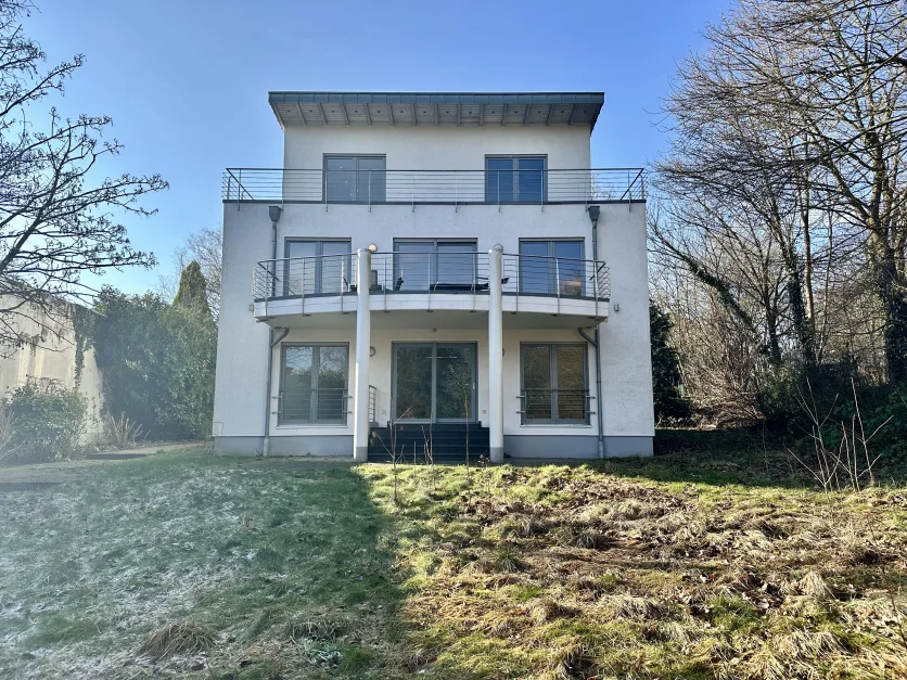 Здание с 8 комнатами в Бохум, Германия № 53493