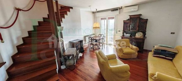 4 bedrooms Duplex in Rimini, Italy No. 284655 3