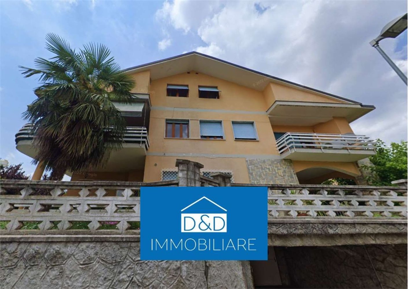 2-salle Appartement à Moncalieri, Italy No. 10389