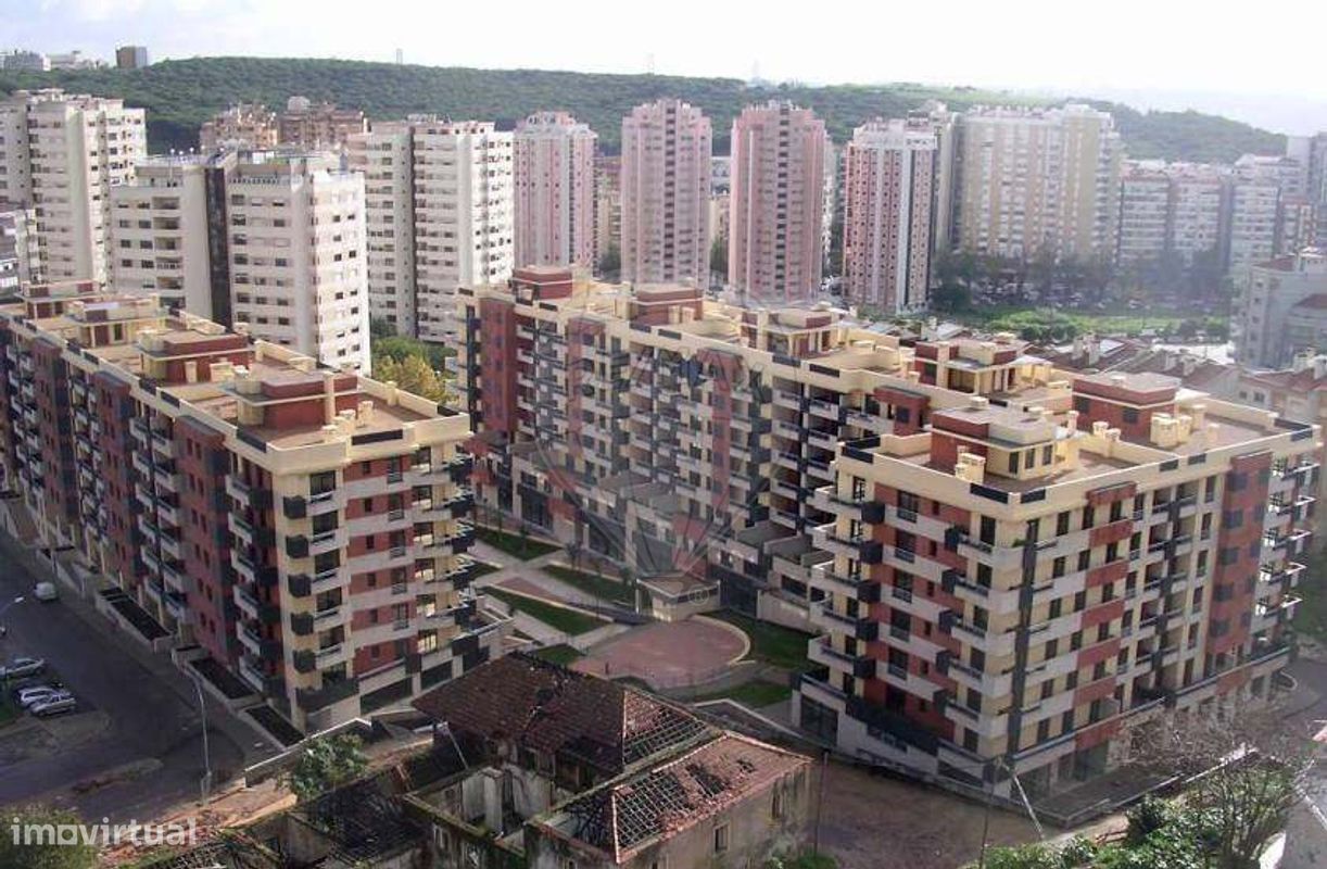 Коммерческая недвижимость 128м² в Оэйраш, Португалия № 76890