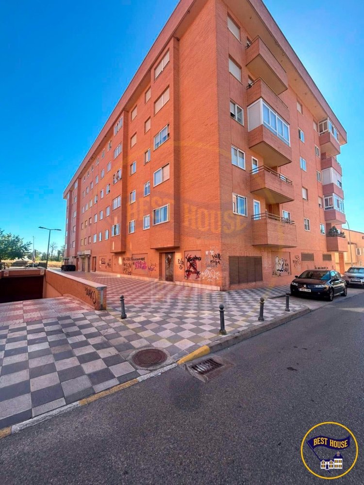 272m² Commercial property in Cuenca, Spain No. 268341