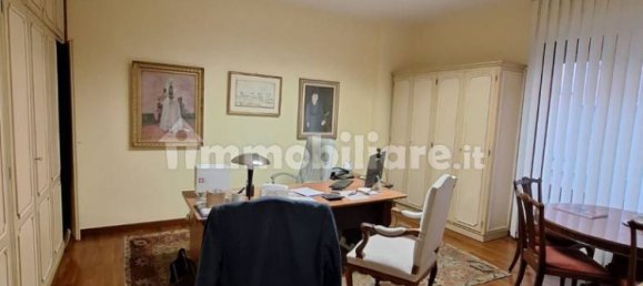 5 rooms Office in Turin, Italy No. 320207 10