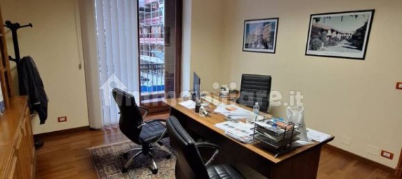 5 rooms Office in Turin, Italy No. 320207 4