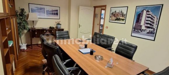 5 rooms Office in Turin, Italy No. 320207 6